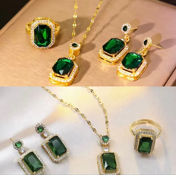 Green_Regalia_Emerald_Set_For_Women